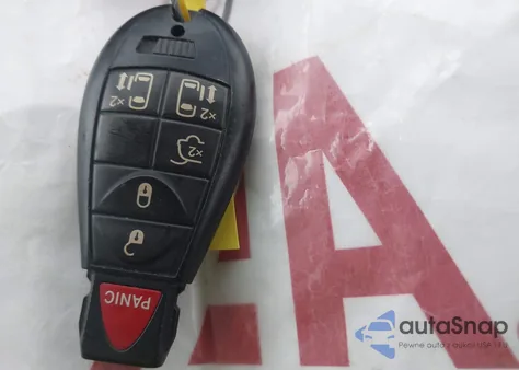 2015 Chrysler Town & Country Touring z USA, uszkodzony, nr VIN 2C4RC1BG7FR697843